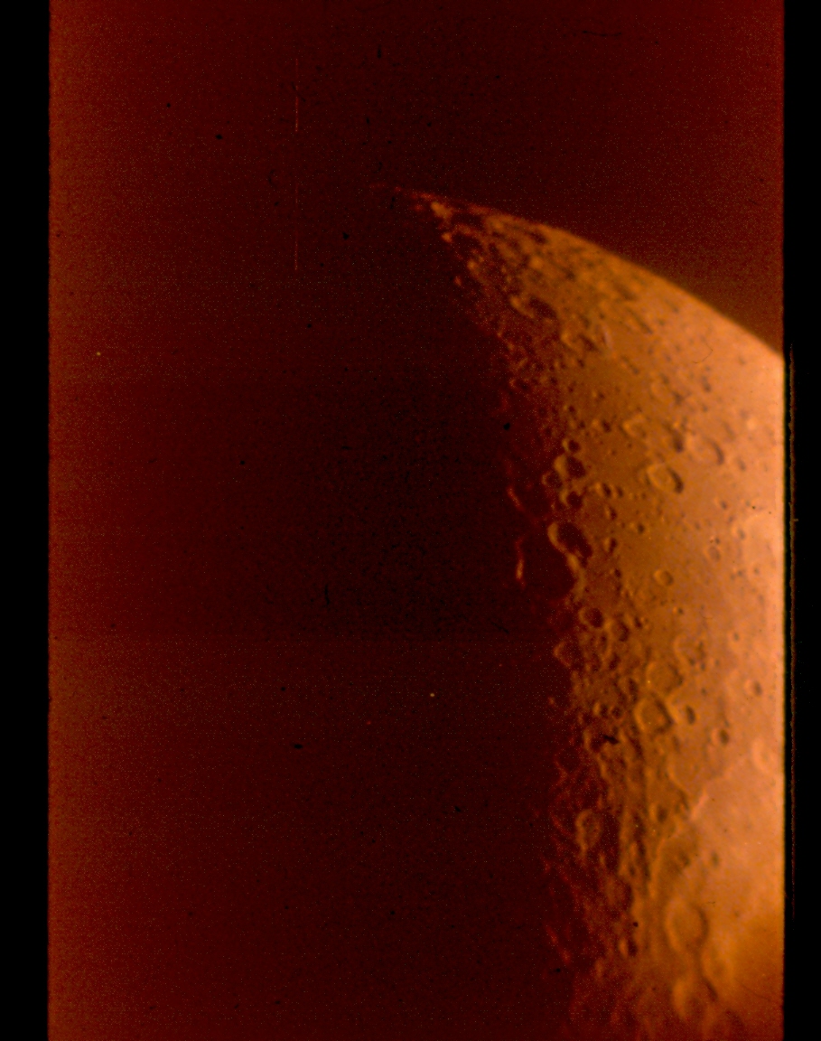 http://buhlplanetarium2.tripod.com/observatory/pix/siderostat_moon.jpg