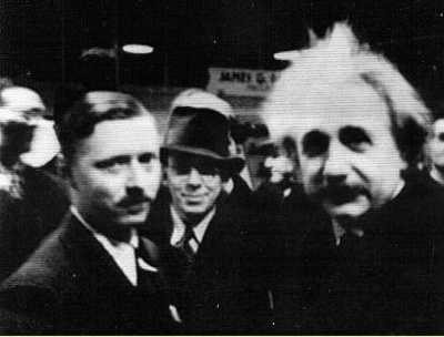 https://buhlplanetarium2.tripod.com/bio/einstein/Einstein-Leo-1934AAAS.jpg